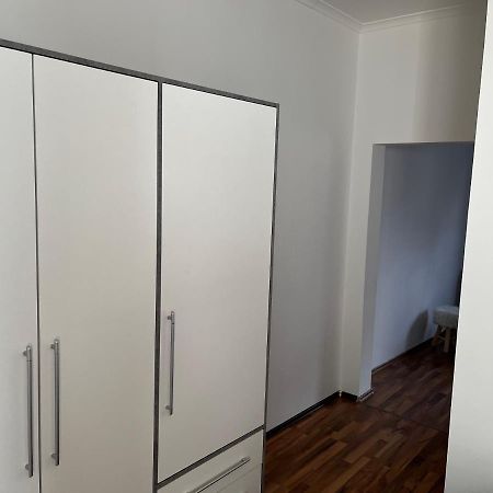 אוברהאוזן Schone Kleine Wohnung Mit Terrasse Nahe Centro מראה חיצוני תמונה