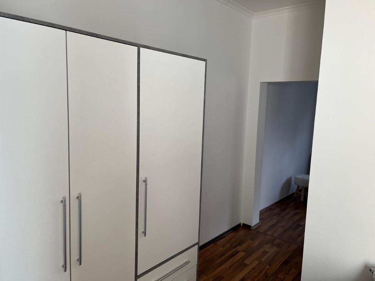 אוברהאוזן Schone Kleine Wohnung Mit Terrasse Nahe Centro מראה חיצוני תמונה